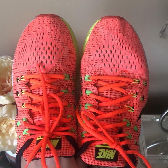 Nike Men's Air Zoom Structure 19 Running Shoes-Crimson/Volt/Black - Picture 4 of 13